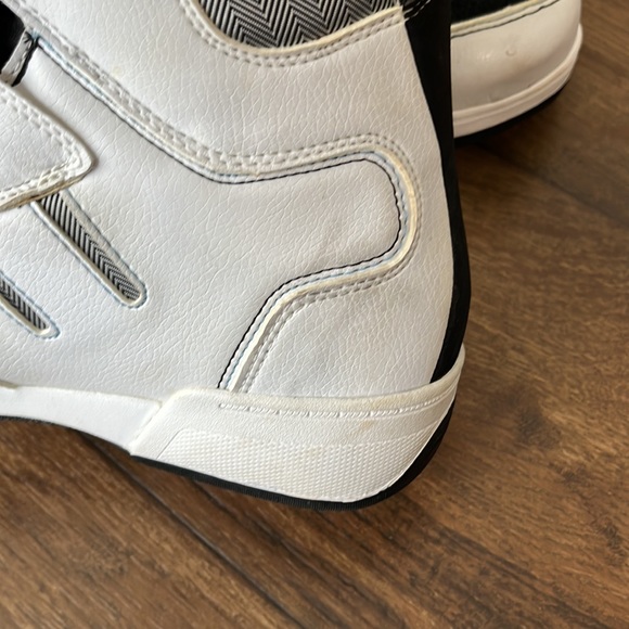 Salomon Ivy Snowboard Boots - Picture 11 of 12